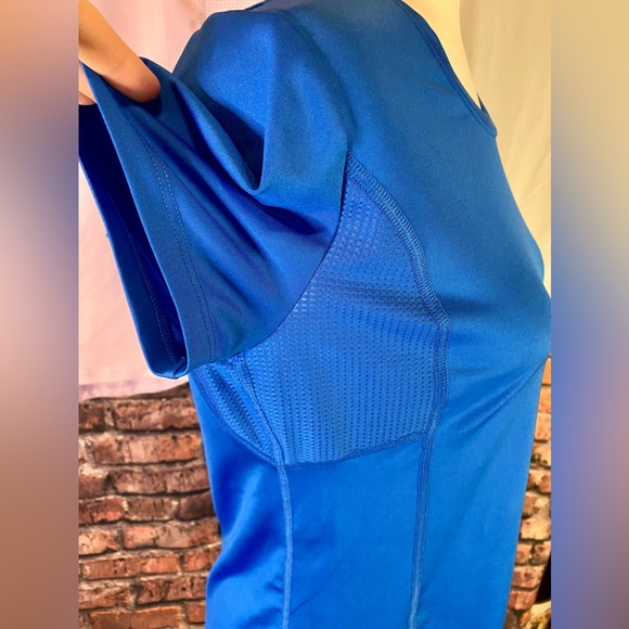 Women's Fila Active Breathable Workout Tops/ Swim Tops (set of 3) - Picture 3 of 4